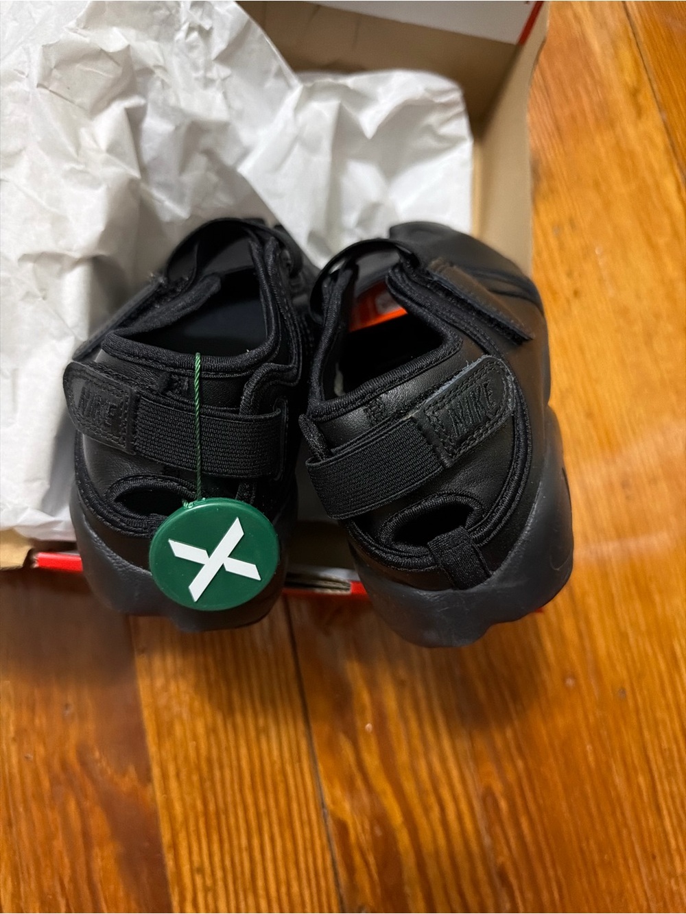 Nike Black leather Air Rift Sneakers - Picture 5 of 8